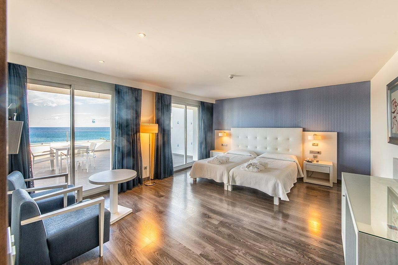 Hotel Cala Bona 3*