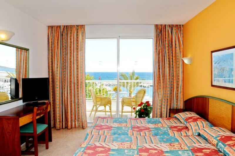 Hotel Hotel Cala Bona 3*